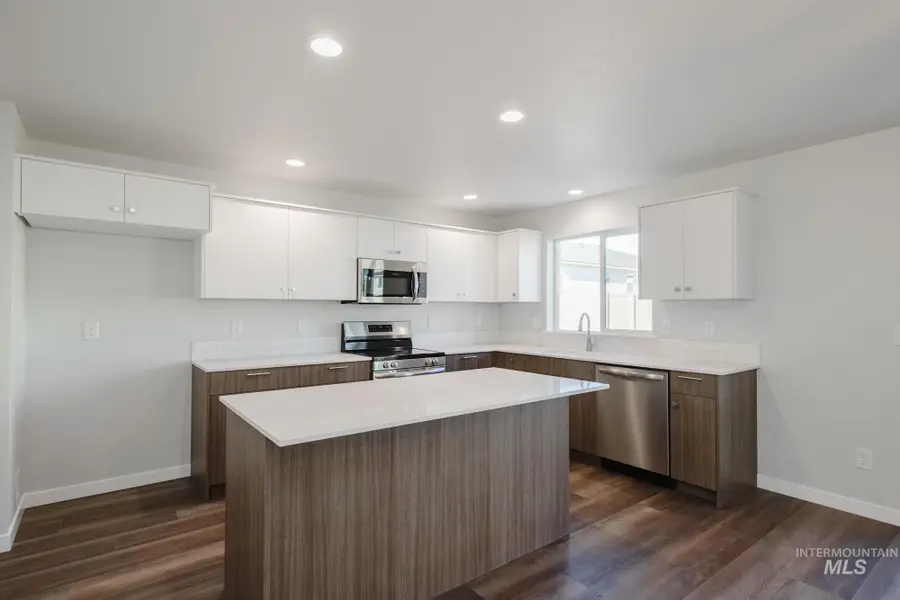 756 Strike Eagle St, Mountain Home, ID 83647 - Image #3