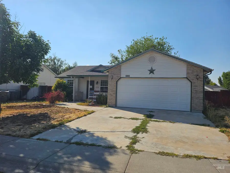 885 Partridge Dr, Mountain Home, ID 83647 - Image #2