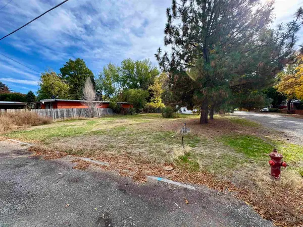 324 N Carmen, Shoshone, ID 83352