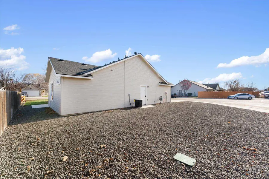 103 Rose Petal Ct., Wilder, ID 83676 - Image #3