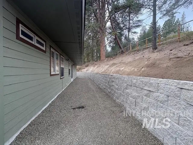 204 W Mill St, Cascade, ID 83611 - Image #2