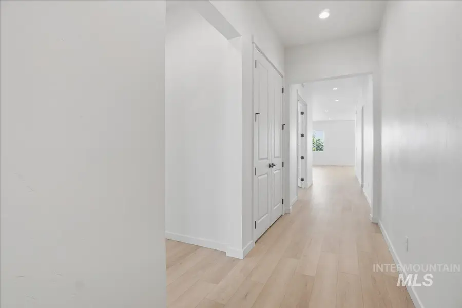 1341 White Cliffs St, Middleton, ID 83644 - Image #3