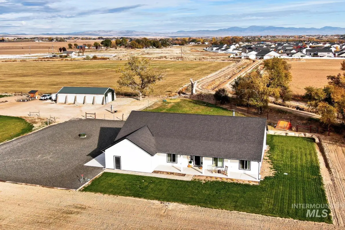 24750 Cemetery Rd, Middleton, ID 83644 - Image #1