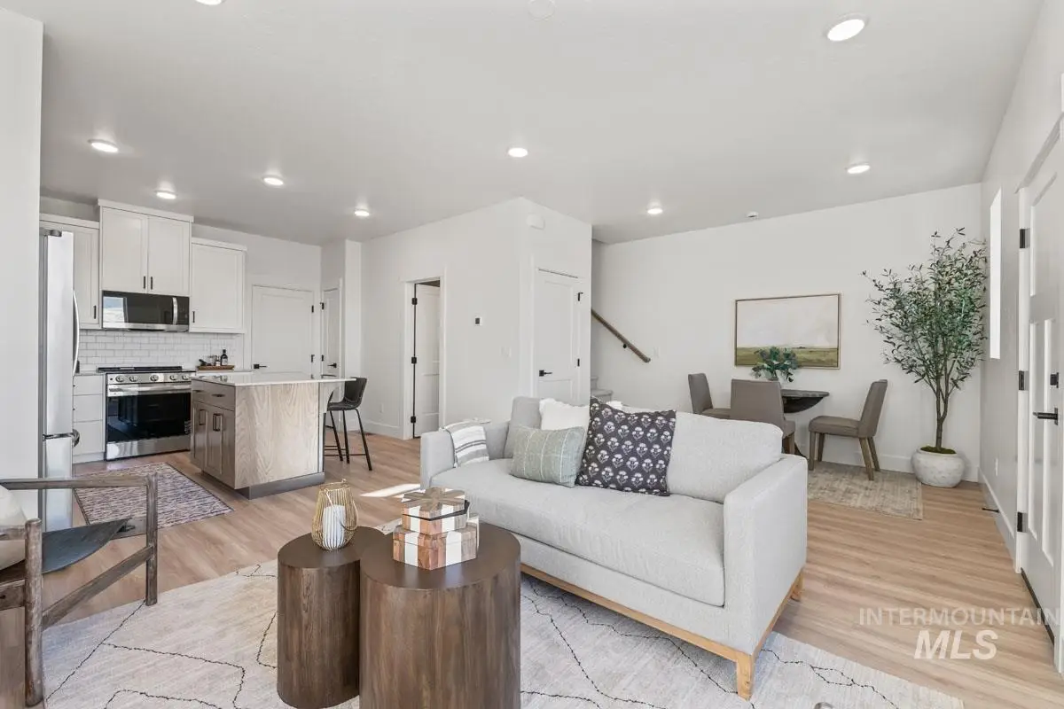 2105 E Deep Purple Lane, Meridian, ID 83642 - Image #1