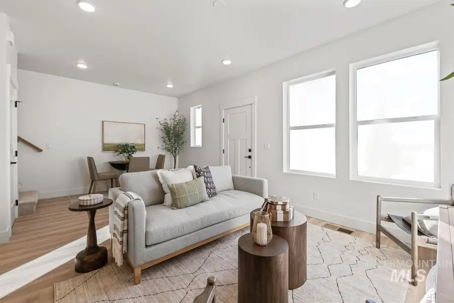 2105 E Deep Purple Lane, Meridian, ID 83642 - Image #2