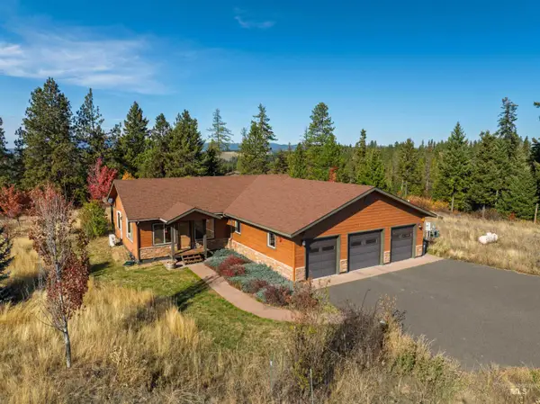 1703 Little Bear Ridge Rd, Troy, ID 83871