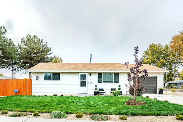 302 S Hawthorne Ave, Middleton, ID 83644