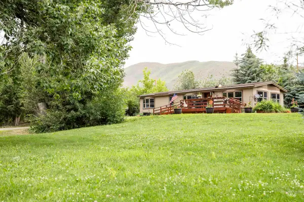 407 Broadford Rd, Bellevue, ID 83313