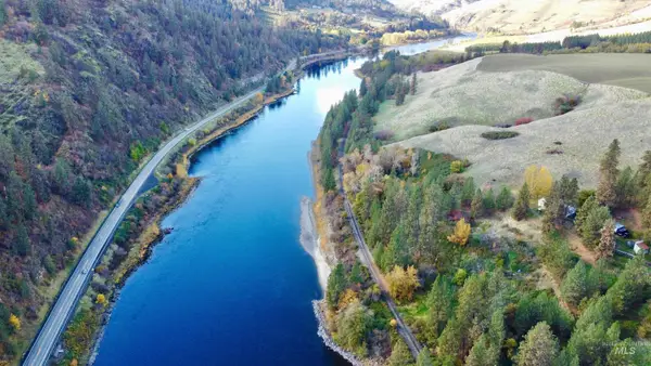 20836 Ryegrass Ln, Lenore, ID 83541