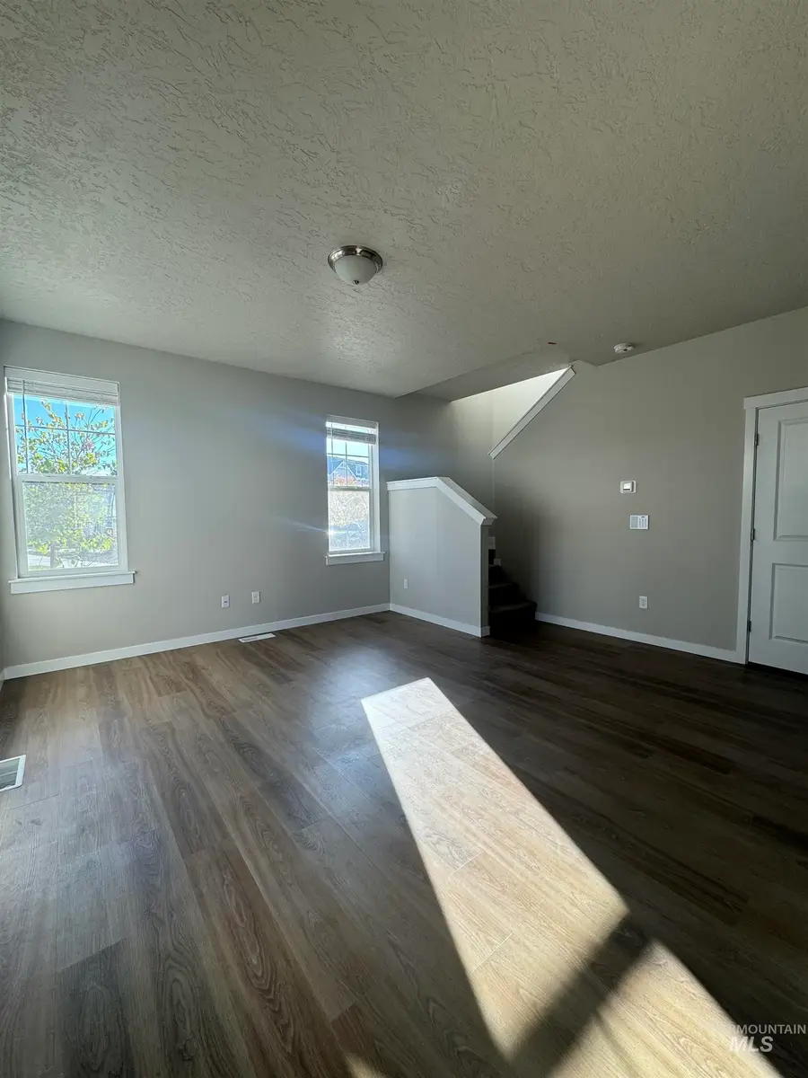 5911 S Boddington Lane, Boise, ID 83709 - Image #2