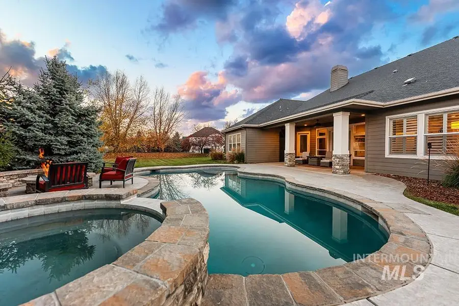 1102 N Lionbridge Ave, Eagle, ID 83616 - Image #3