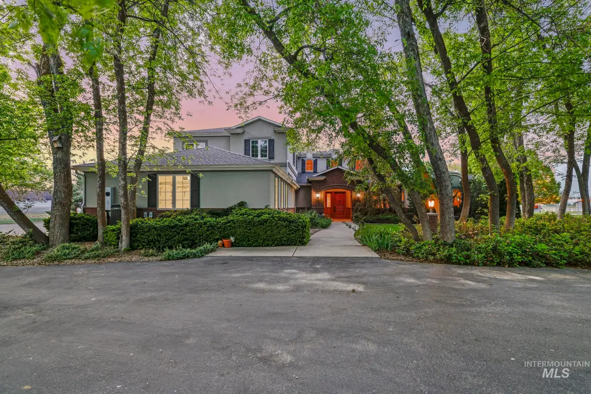 1526 Highway 26, Gooding, ID 83330 - Image #1