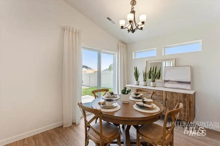 1582 SW Silverstone Ave, Mountain Home, ID 83647 - Image #3