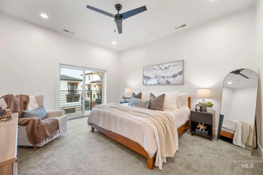 429 E Water Pocket Ln, Garden City, ID 83714 - Image #3