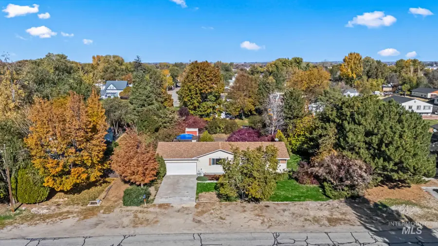 222 E 2nd St, Kuna, ID 83634 - Image #2