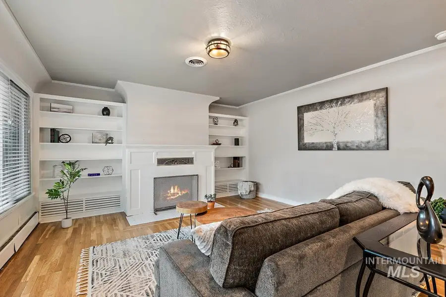 92 N Yale St, Nampa, ID 83651 - Image #2