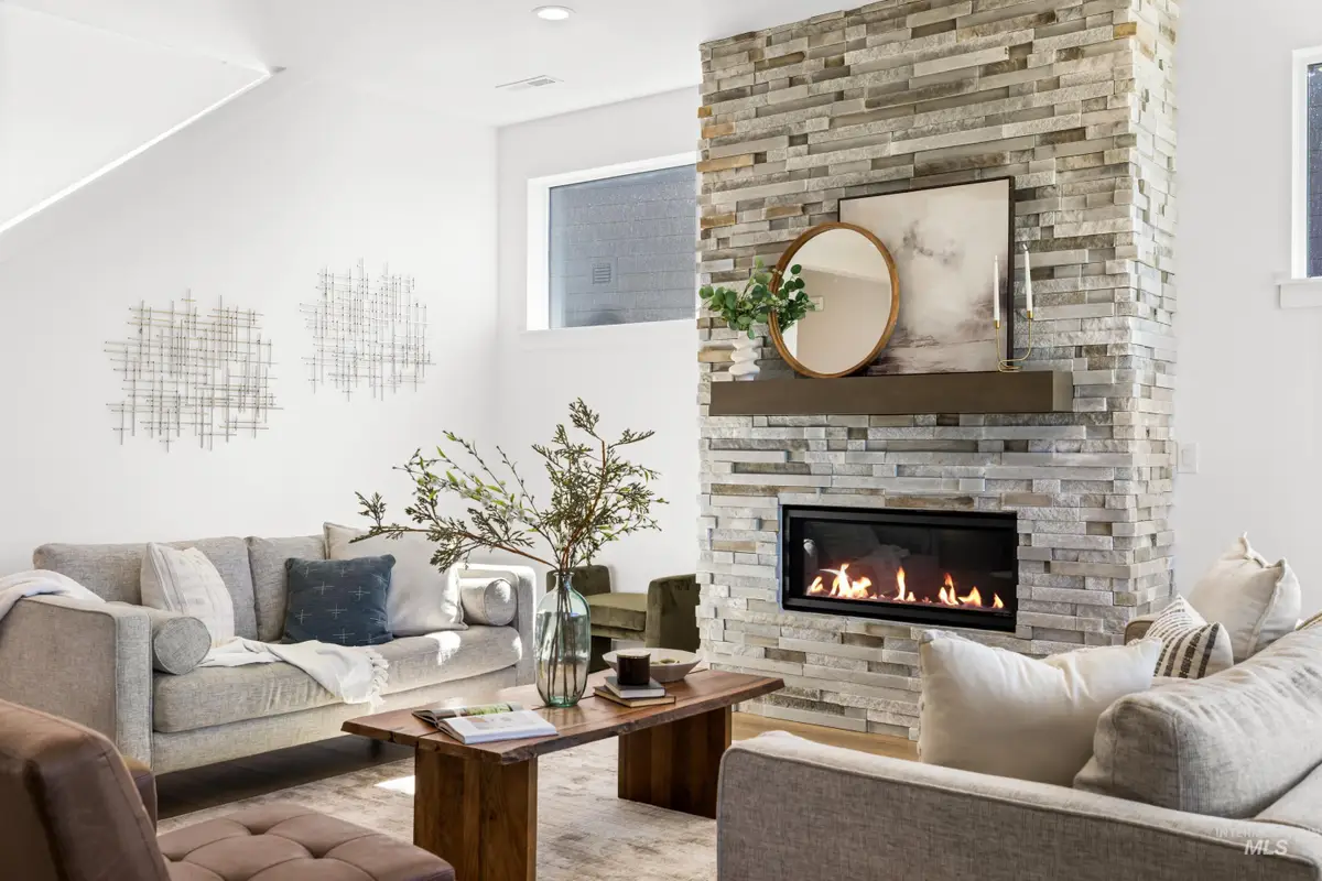 7649 W Whisper Ridge Dr #Rouge, Meridian, ID 83646 - Image #1