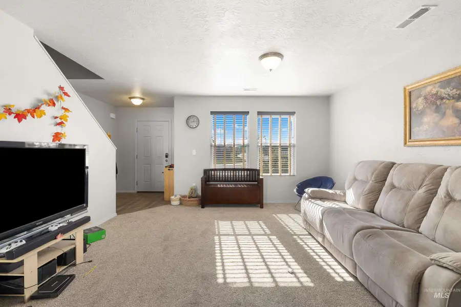 3714 E Holly Ridge Dr, Nampa, ID 83686 - Image #3