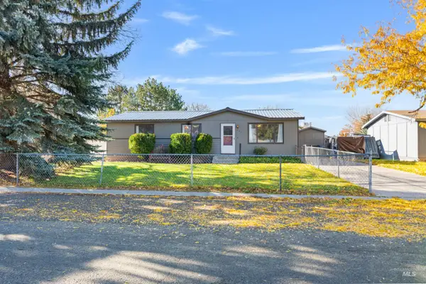 471 Wiseman St, Hansen, ID 83334