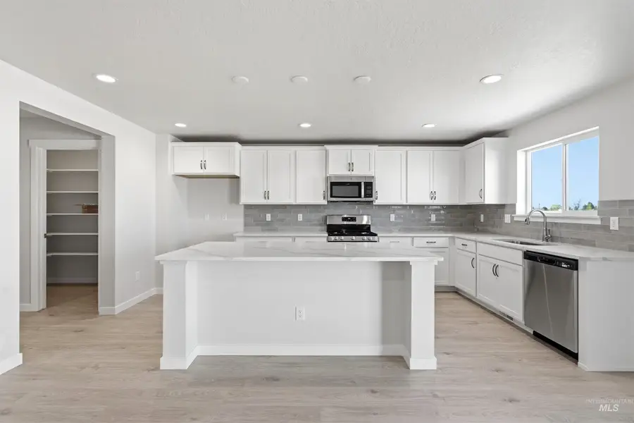 7843 E Meriwether Dr, Nampa, ID 83687 - #2