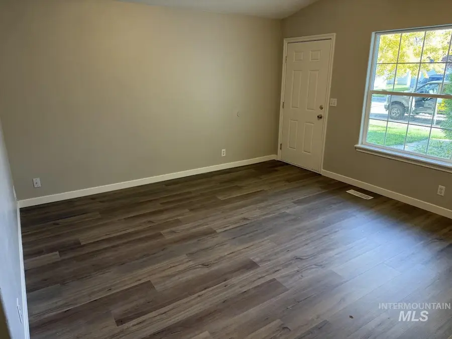 2345 S Garland, Nampa, ID 83651 - Image #2