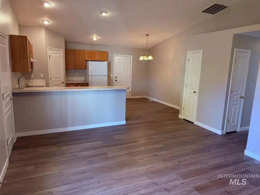 2345 S Garland, Nampa, ID 83651 - Image #3