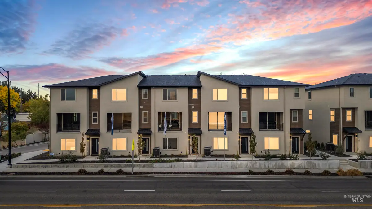 1715 S Rock View Ln, Boise, ID 83705 - Image #1