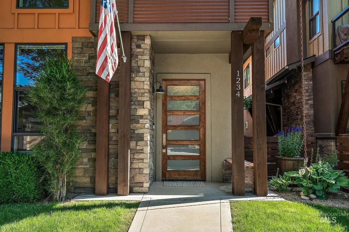 1234 E Lone Shore Dr, Eagle, ID 83616 - Image #1