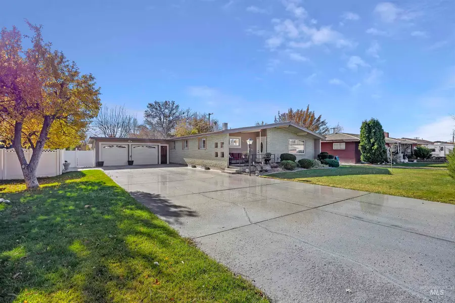 301 E 27th St, Burley, ID 83318 - Image #2