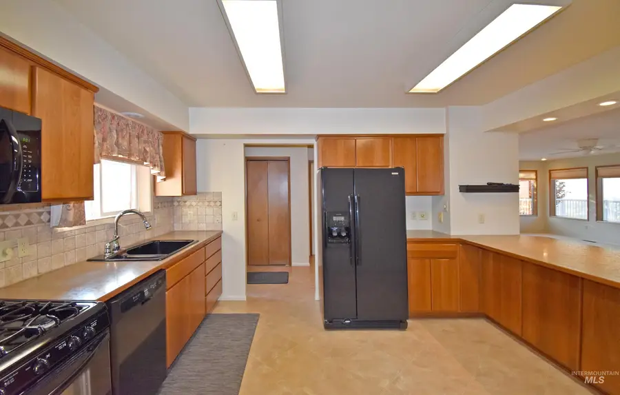 405 Crestline Circle Drive, Lewiston, ID 83501 - Image #3