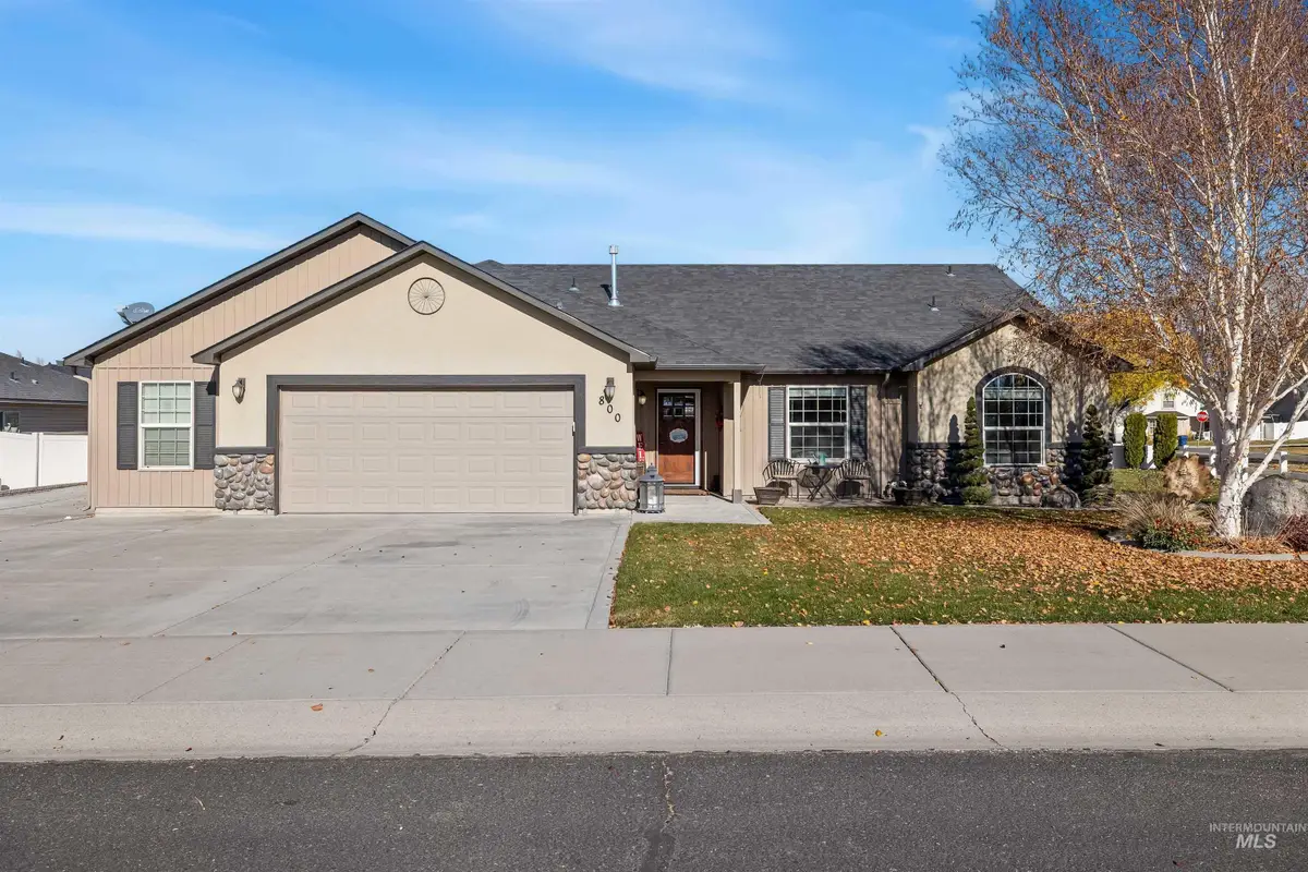 800 Kelli Ln, Filer, ID 83328 - Image #1
