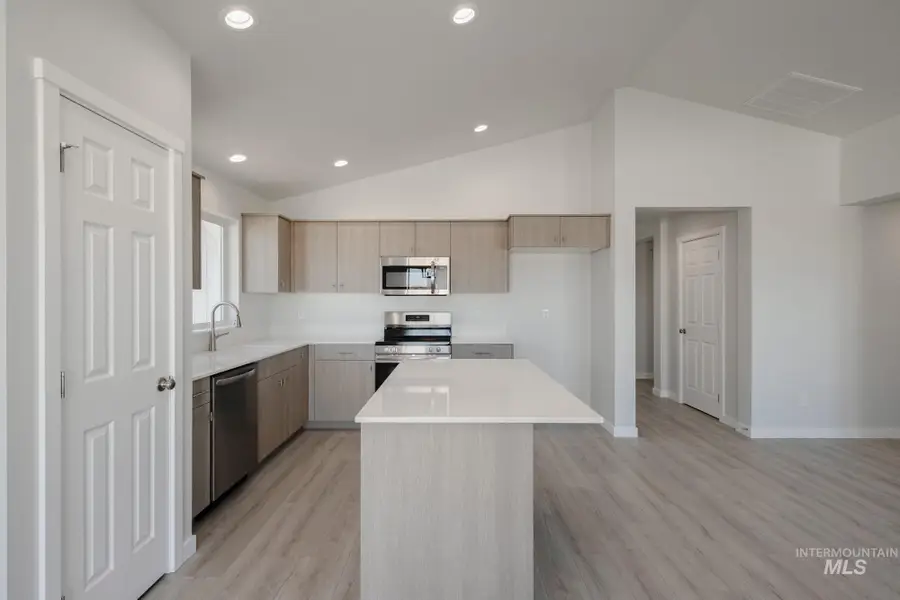 2288 W Penstemon St, Kuna, ID 83634 - Image #3