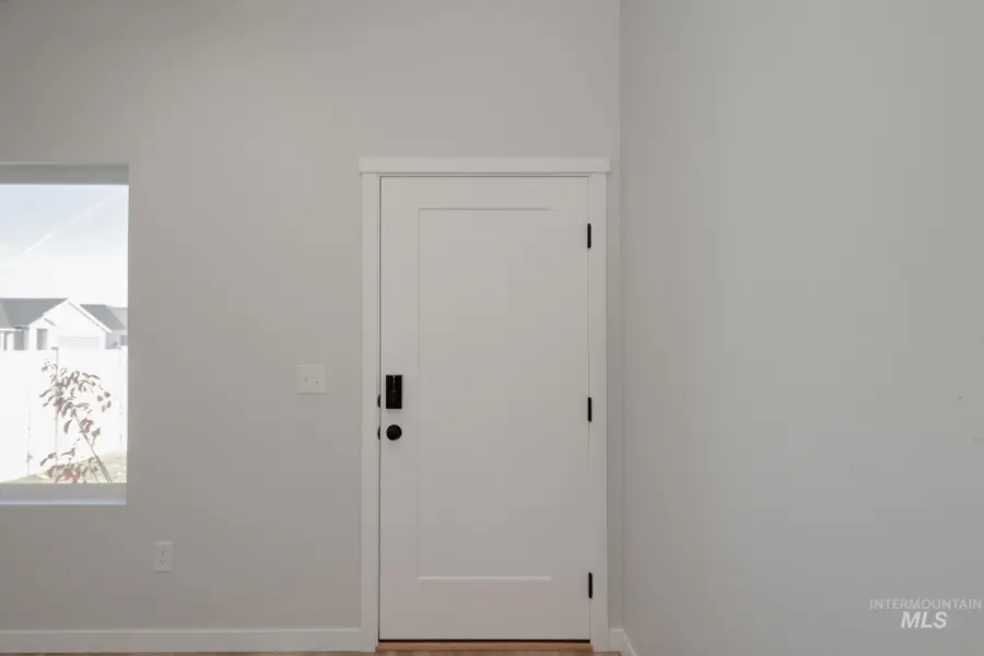 347 N Meadowsweet Ave, Kuna, ID 83634 - Image #2