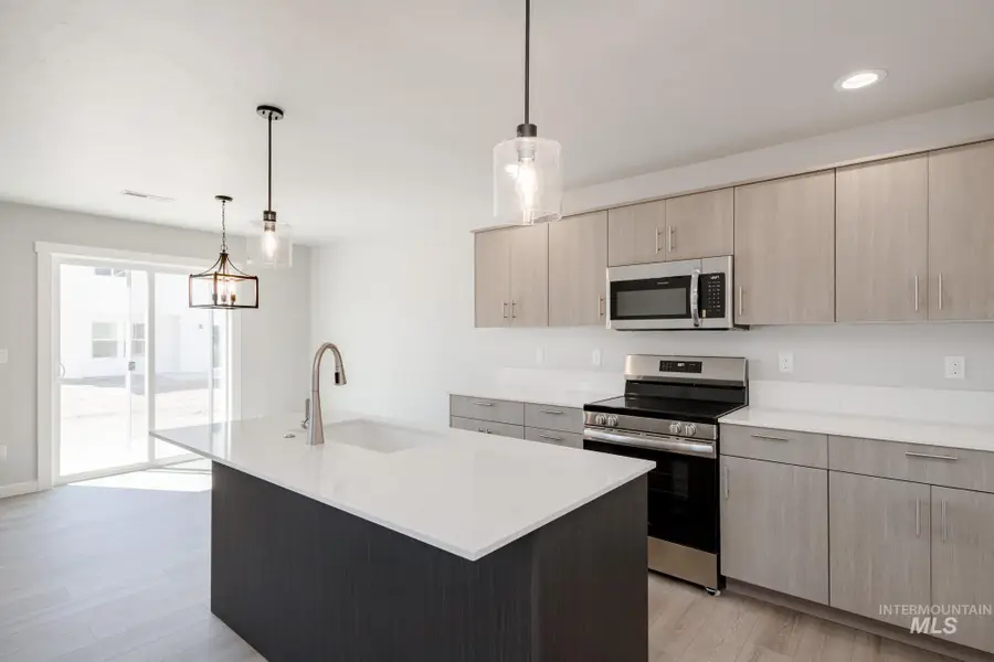 891 N Mirror Creek Way, Meridian, ID 83642 - Image #2