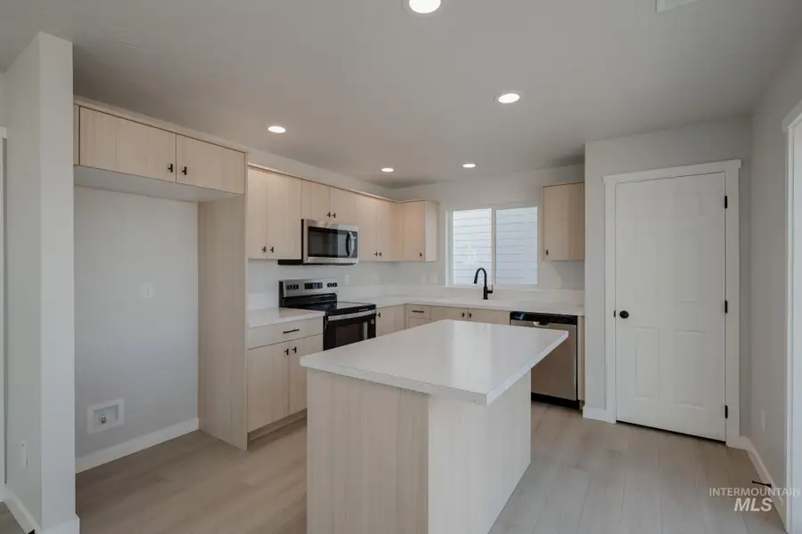 295 N Coltsfoot Ave, Kuna, ID 83634 - Image #3