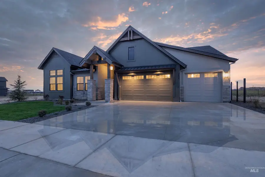 2627 N Buhrstone Ave, Eagle, ID 83616 - Image #3