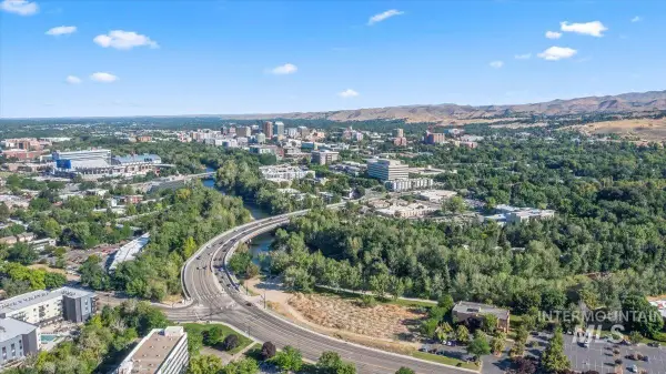 400-444 Parkcetner Blvd, Boise, ID 83706