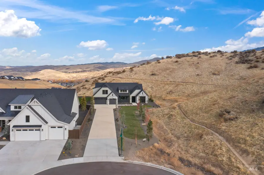 10968 N Elk Ridge Pl, Boise, ID 83714 - Image #2