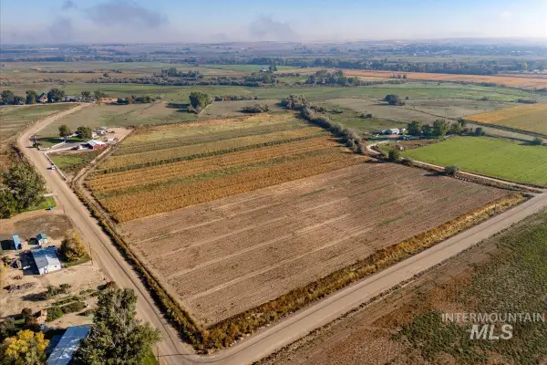 Pet Ln, Parma, ID 83660