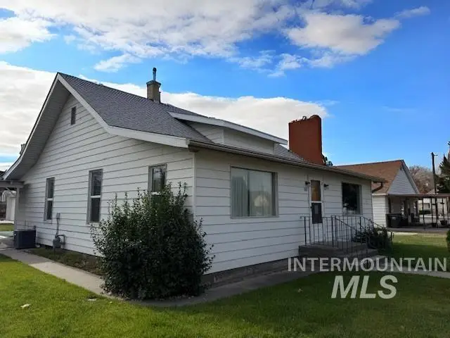 65 E Arthur, Glenns Ferry, ID 83623 - Image #1