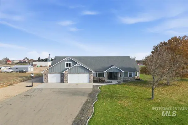 292 Harris View Way, Melba, ID 83641
