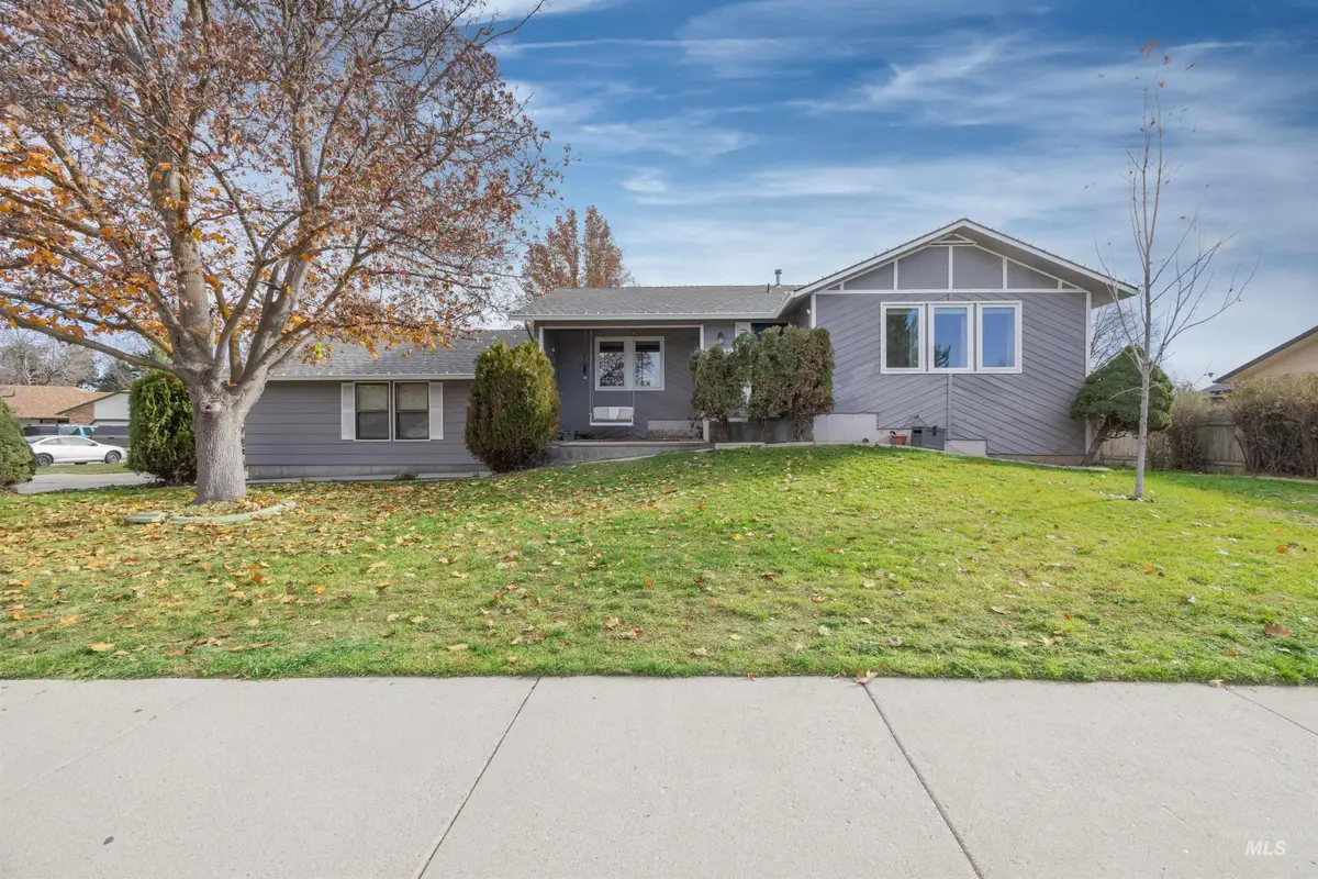 3902 N Shamrock Ave, Boise, ID 83713 - Image #1