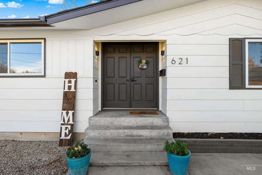 621 W Broadway Ave, Meridian, ID 83642 - Image #2