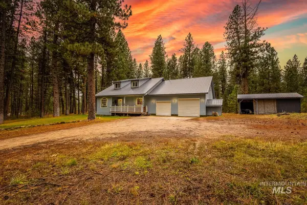 42 Hiatt Cir, Idaho City, ID 83631