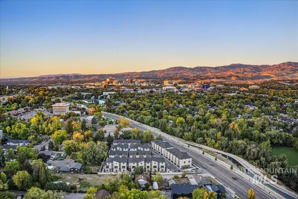 1719 S Rock View Ln, Boise, ID 83705