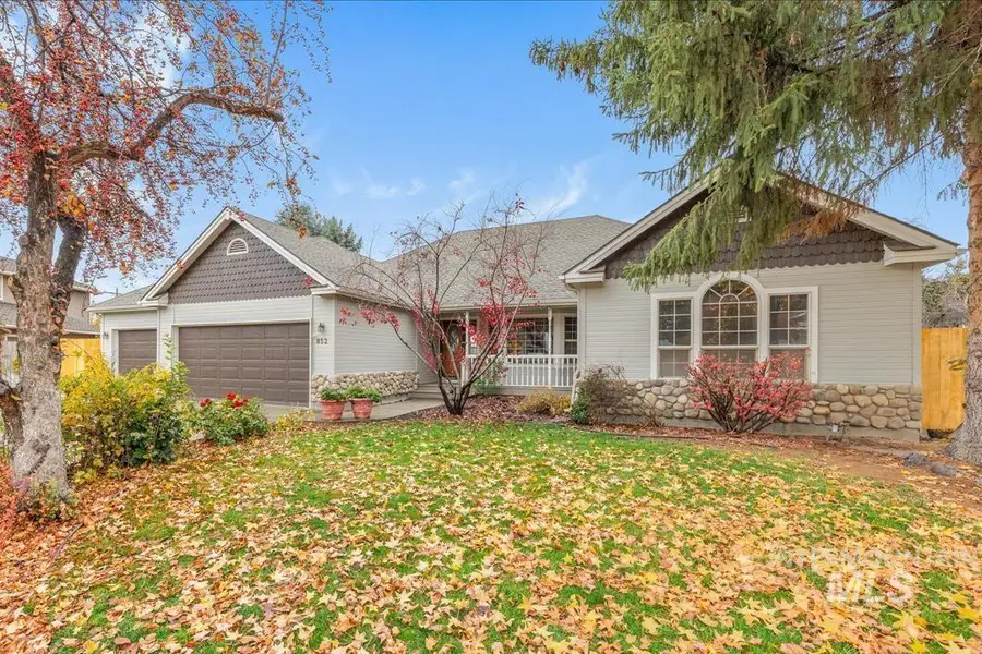 852 N Player Ave, Eagle, ID 83616 - Image #2