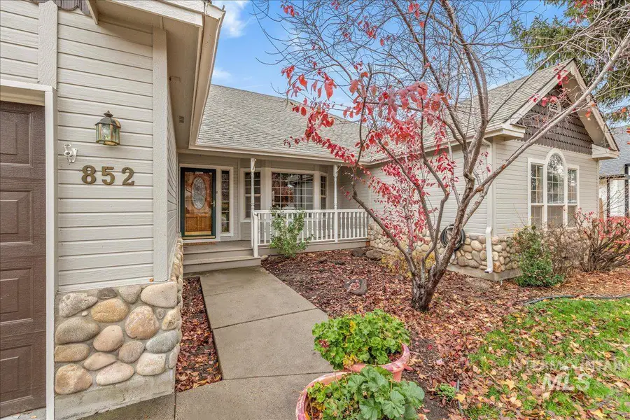 852 N Player Ave, Eagle, ID 83616 - Image #3