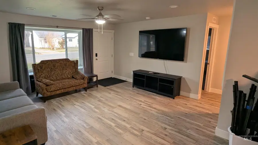 709 E Ave D, Jerome, ID 83338 - Image #2