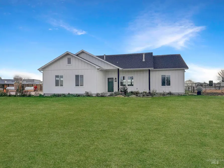 119 E Shamrock Ln, Rupert, ID 83350 - Image #2