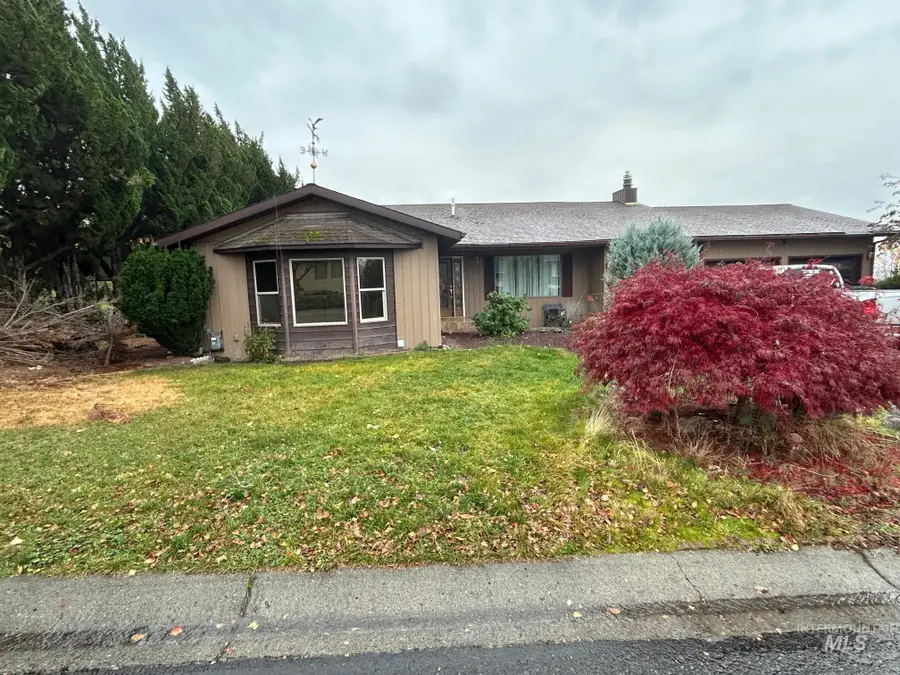 3590 Country Club Drive, Lewiston, ID 83501 - Image #2